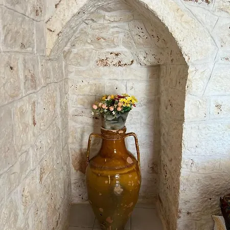 Trullo L'ulivo بيت للعطل *