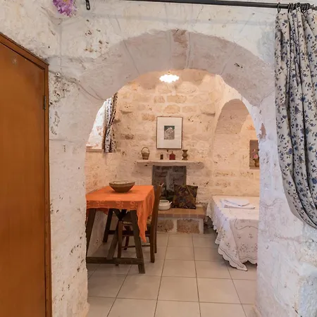 Trullo L'ulivo أوستوني